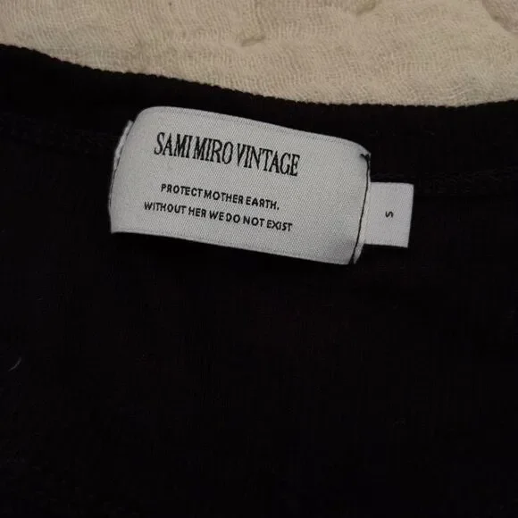 Sami Miro Vintage ASYMMETRIC LONG SLEEVE TEE IN BLACK RIB - Picture 7 of 7